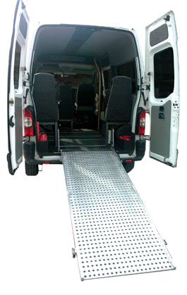 Renault Master - 6 places assises, 3 wheelchair, Rampforaccessto therearend of the vehicle